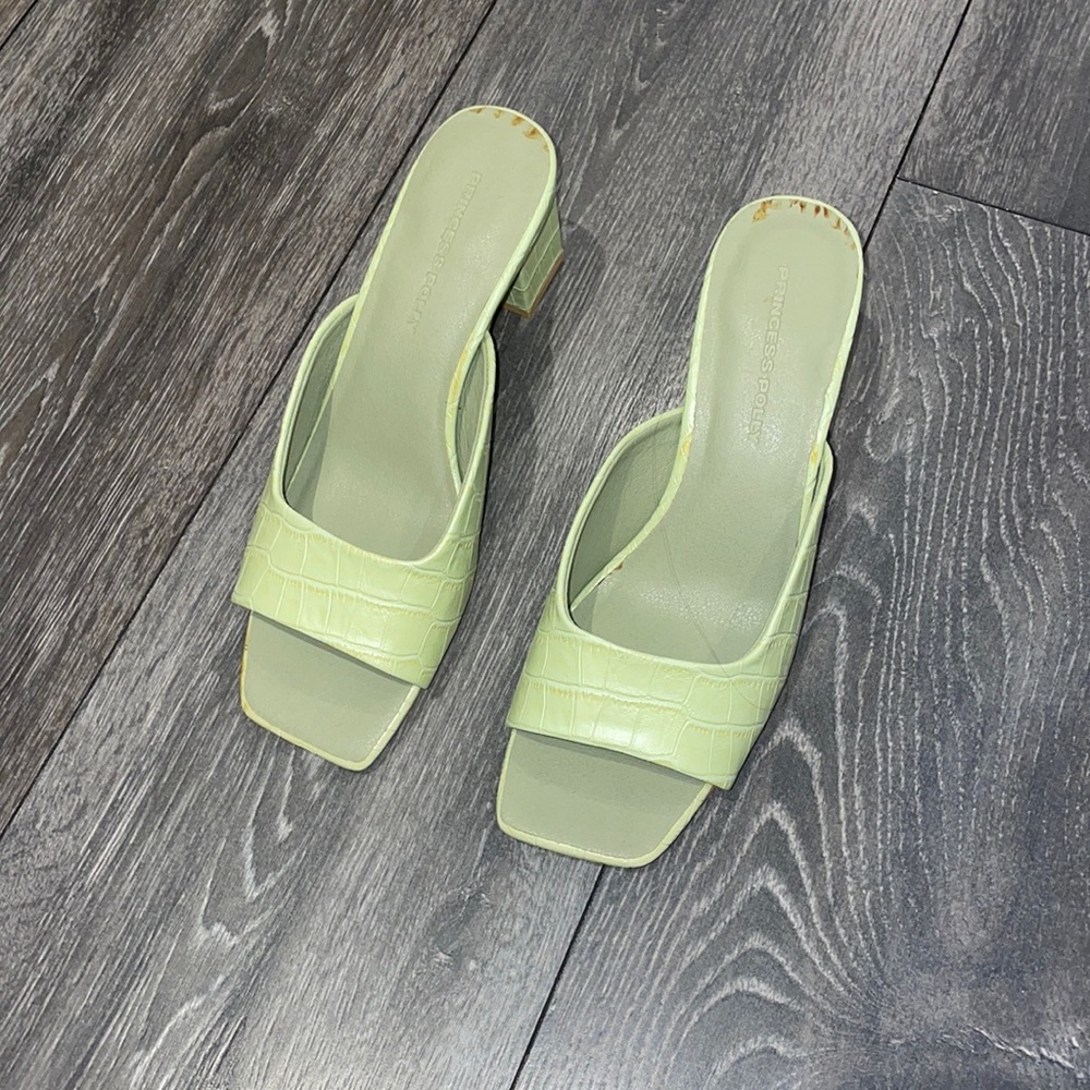 NWOT Princess Polly Croc Patterned Heels